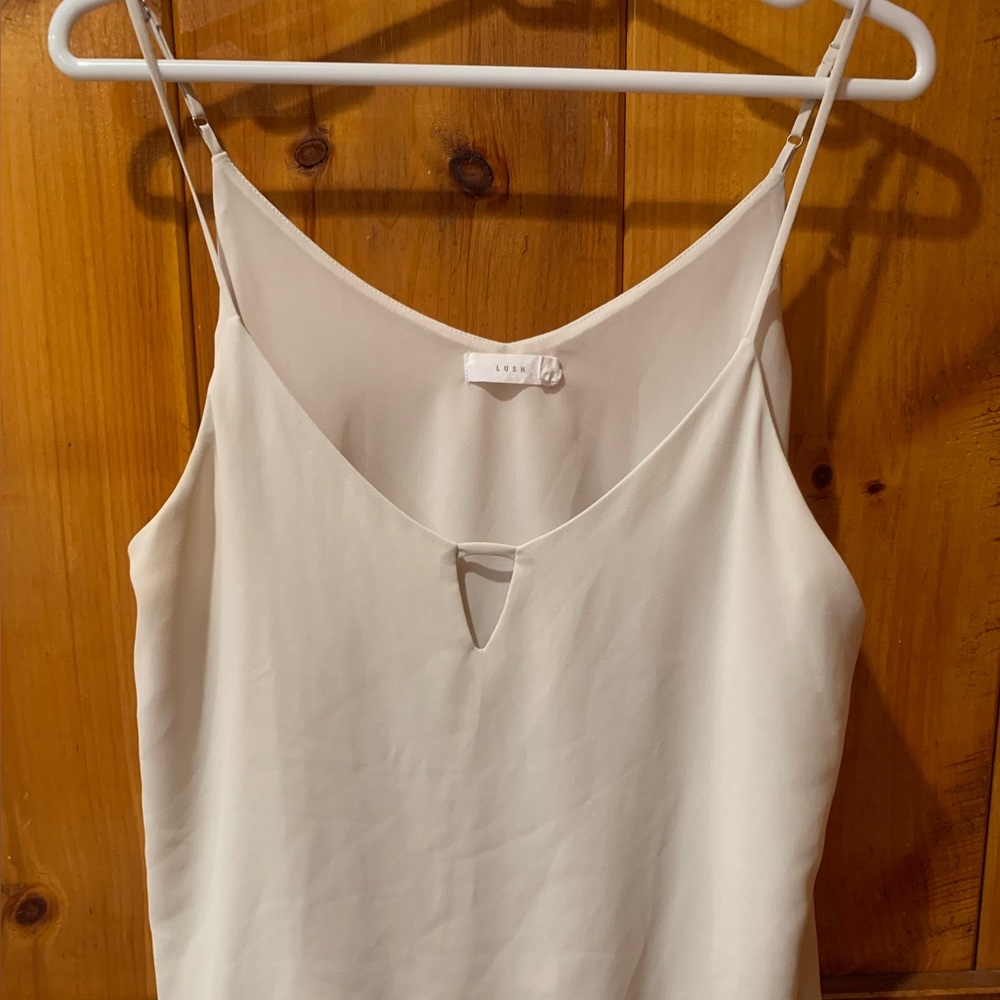 LUSH Keyhole Top - Picture 2 of 4
